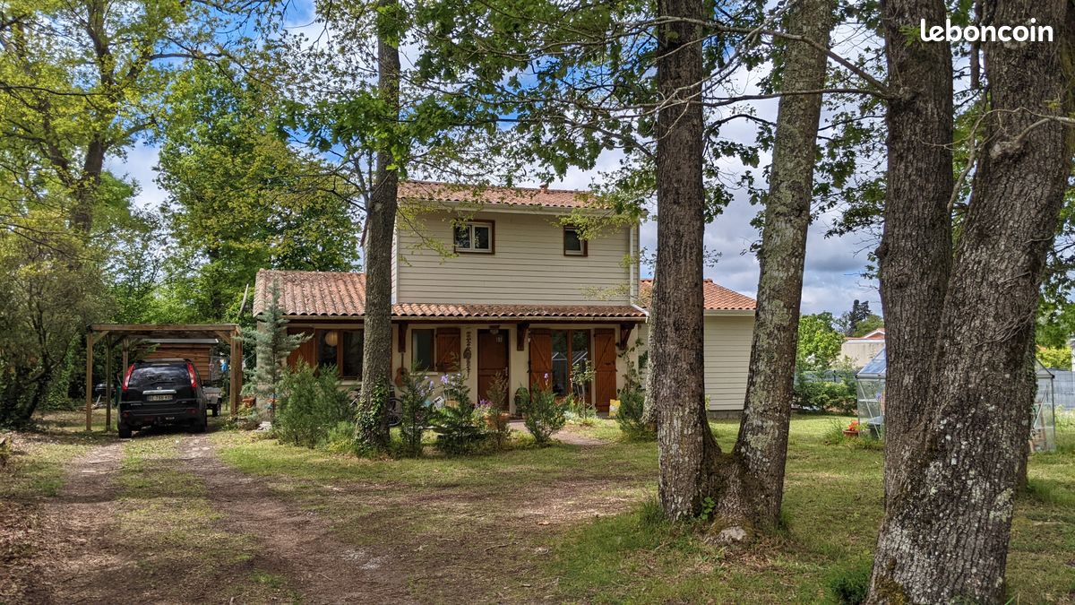 Maison 6 pièces 120 m² · à Castelnau-de-Médoc · 120 m² · 1 400 €/mois