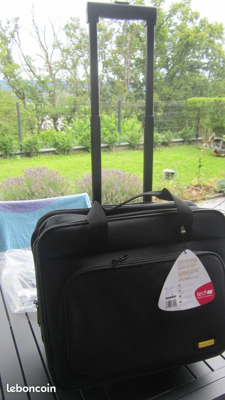 Valise valisette sur roulettes special teletravail marque TECHOR