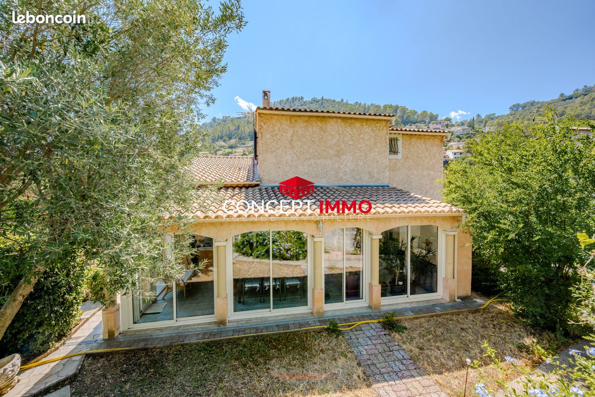 Maison 4 pièces 120 m² · à Solliès-Toucas · 120 m² · 429 000 €