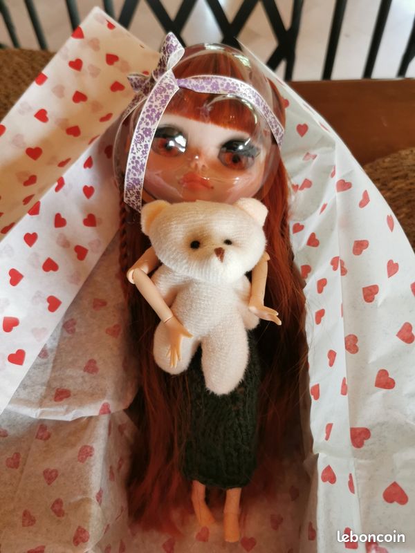 À vendre poupée blythe personnalisée signée et numerotée, nommée Leeloo (image 15)