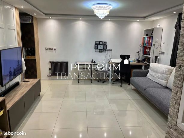 https://img.leboncoin.fr/api/v1/lbcpb1/images/96/f8/e9/96f8e9397d5fe2034fdf49e421d756312525ed54.jpg?rule=ad-image