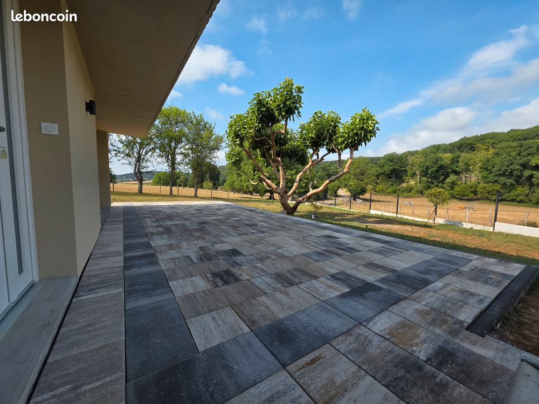 Maison 5 pièces 130 m² · à Pennesières · 130 m² · 1 300 €