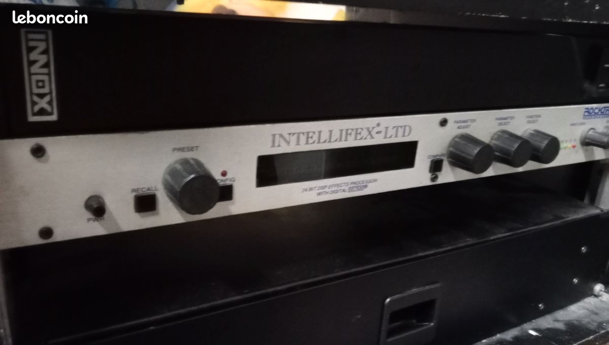 ROCKTRON Intellifex-LTD Rack Studio - En Panne / Pour Pièces Détachées