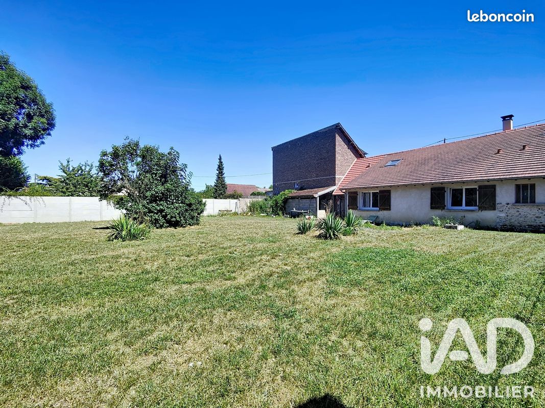 Maison 5 pièces 104 m² · à Breuilpont · 104 m² · 196 000 €