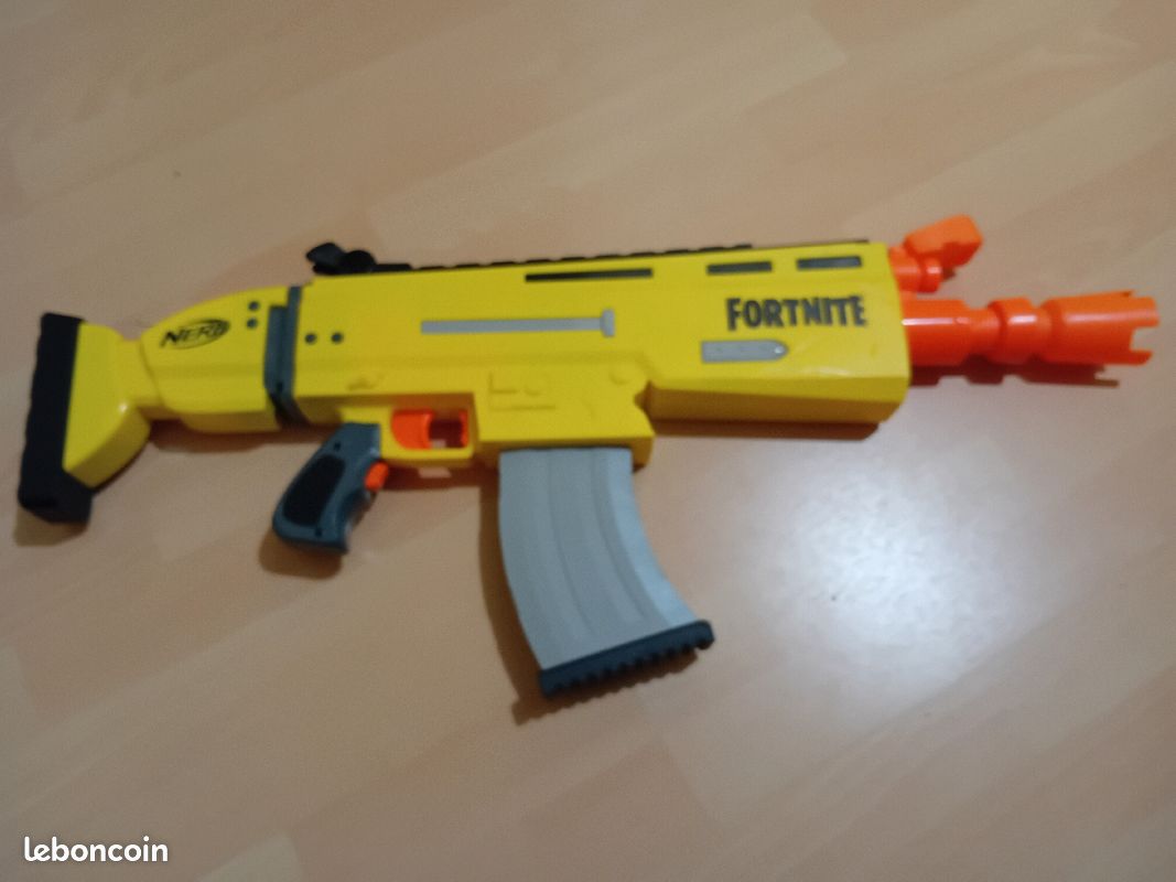 Nerf scar de fortnite (image 2)