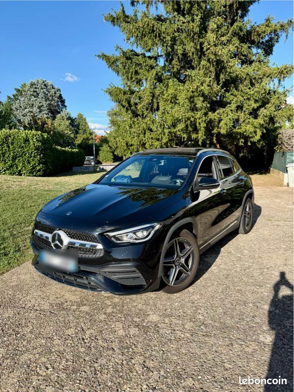 MERCEDES GLA 200D AMG Line 8G-DCT / Toit ouvrant / Grand GPS / Camera / CarPlay (image 1)