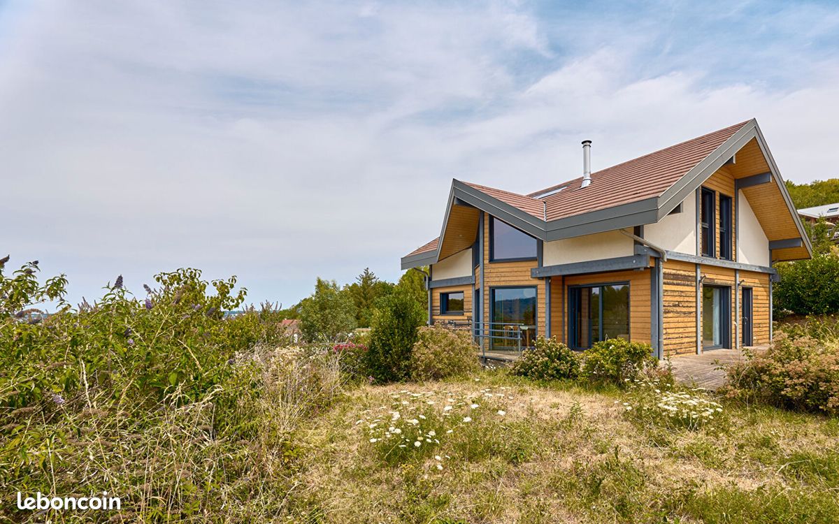 Maison 8 pièces 154 m² · à Besançon · 154 m² · 600 000 €