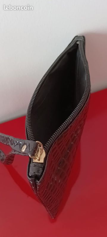 Pochette porte-monnaie noir avec cordon de poignet (image 4)
