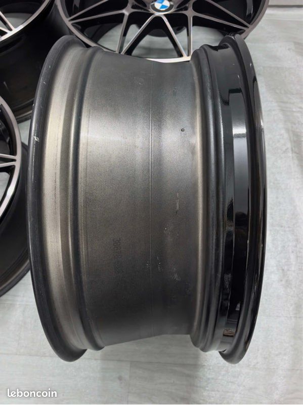 4 jantes BMW 666M 20 pouces M3 F80 M4 F82 origine (image 3)