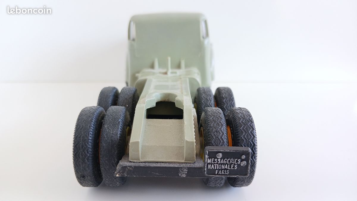 BERLIET TRACTEUR TBO 15 JAUNE AVEC PELLE MECANIQUE ROUGE NOREV PLASTIQUE 1/43 - Boutique Loisir