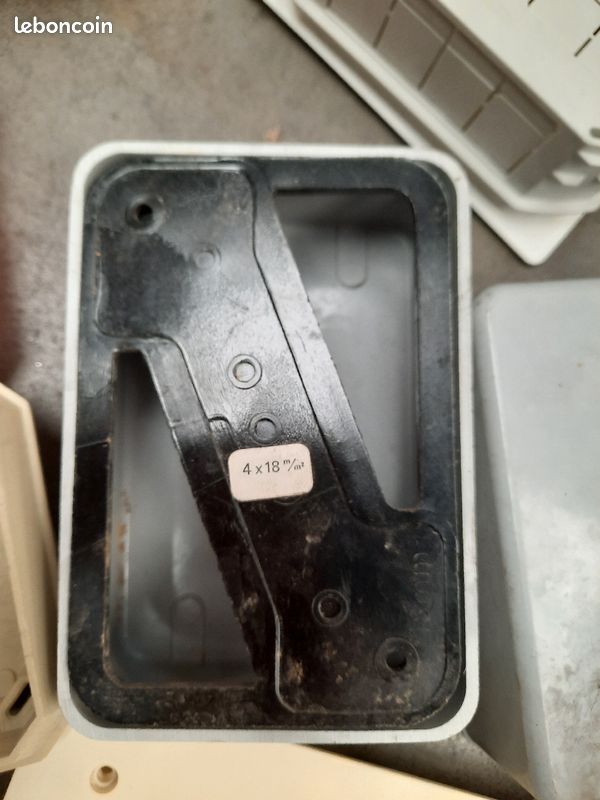 LOT caches, blocs disjoncteurs... Avec un boîtier à codes (image 4)