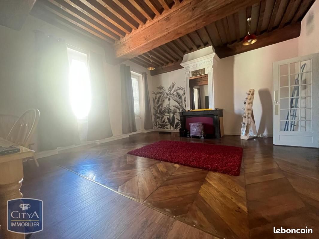 Appartement 3 pièces 90 m² · à Mâcon · 90 m² · 800 €