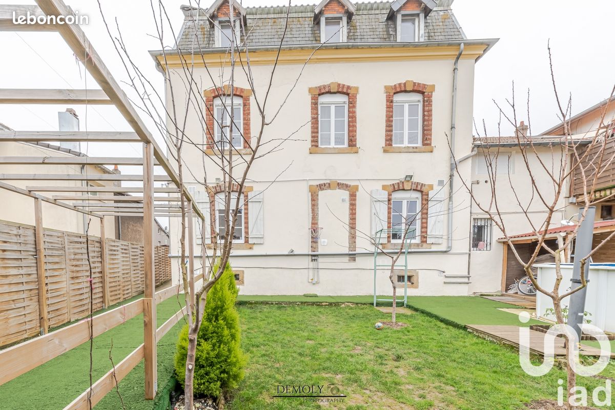 Local commercial 311 m² · à Rombas · 311 m² · 379 000 €