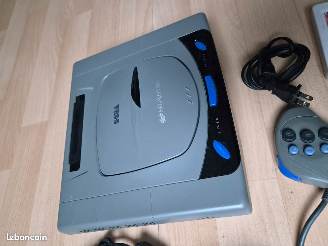 Retrobit - SEGA Saturn manette filaire 8 boutons - Connexion d'origine