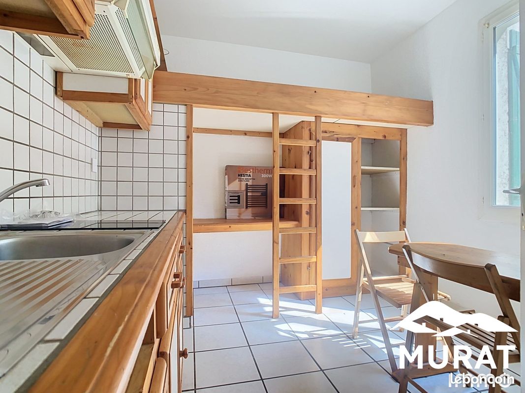 Appartement 1 pièce 10 m² · à Vichy · 10 m² · 300 €
