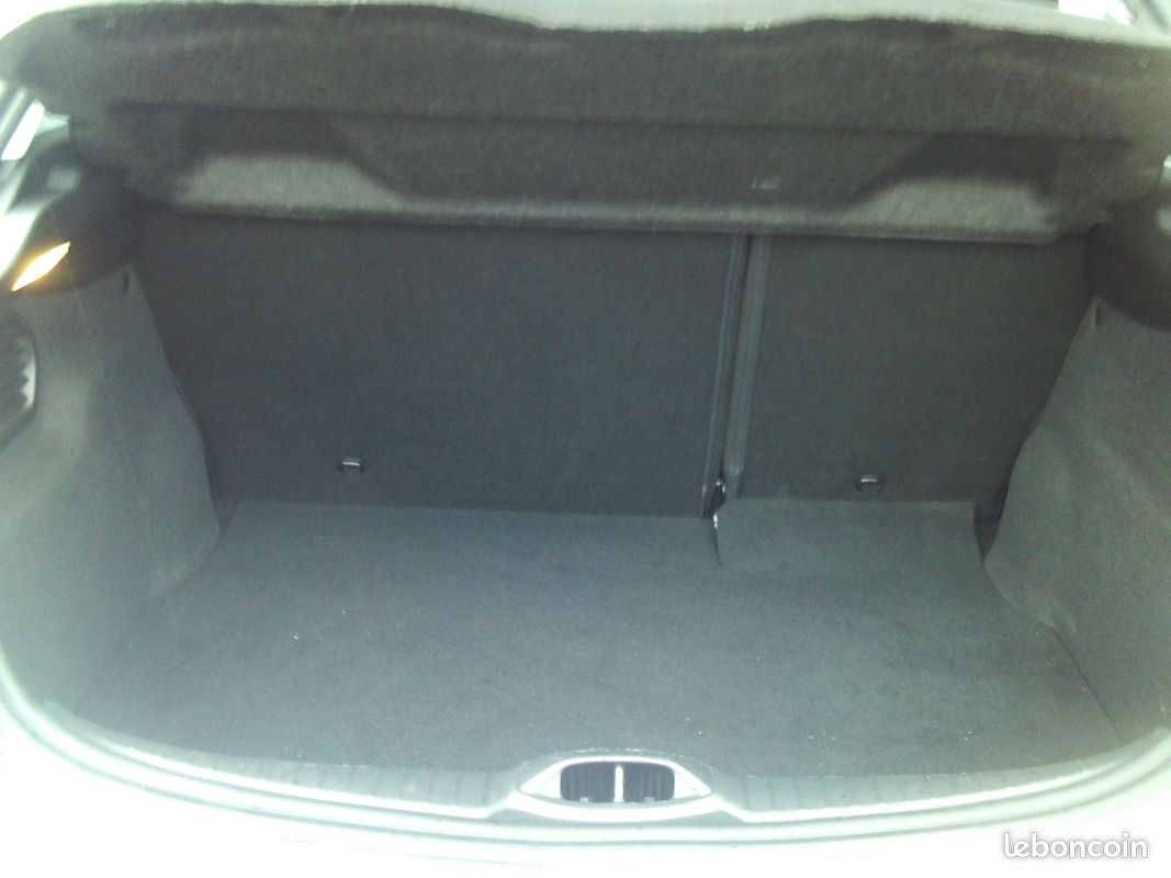 Peugeot 208 1.6 BLUEHDI 75CH ACTIVE 5 PORTES (image 9)