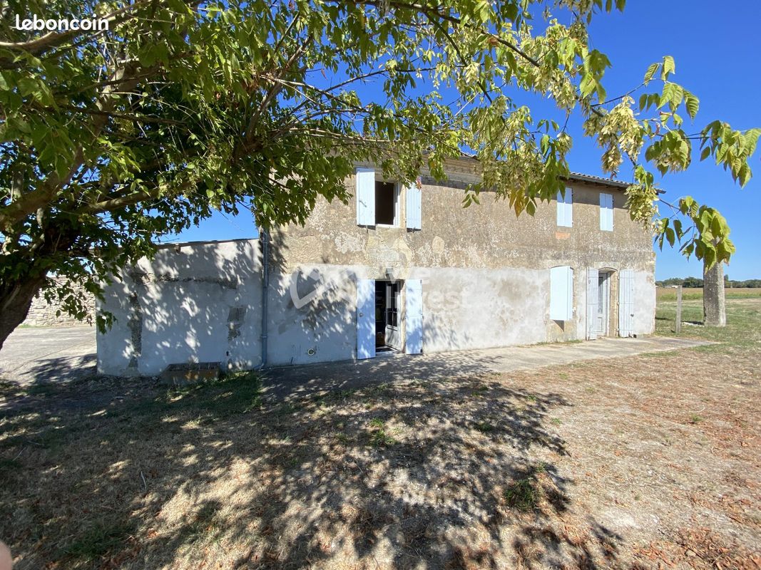 Maison 5 pièces 100 m² · à Saint-Androny · 100 m² · 72 000 €