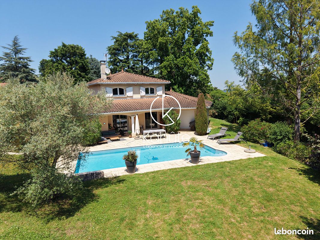 Maison 8 pièces 203 m² · à Saint-Cyr-au-Mont-d'Or · 203 m² · 1 098 000 €