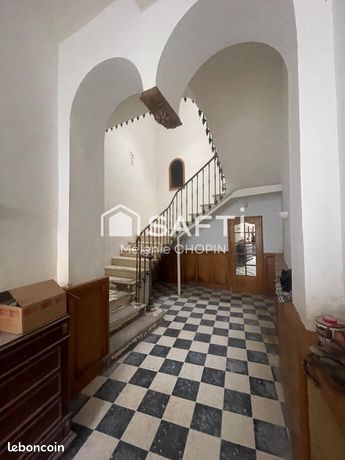 Maison 6 pièces 237 m²