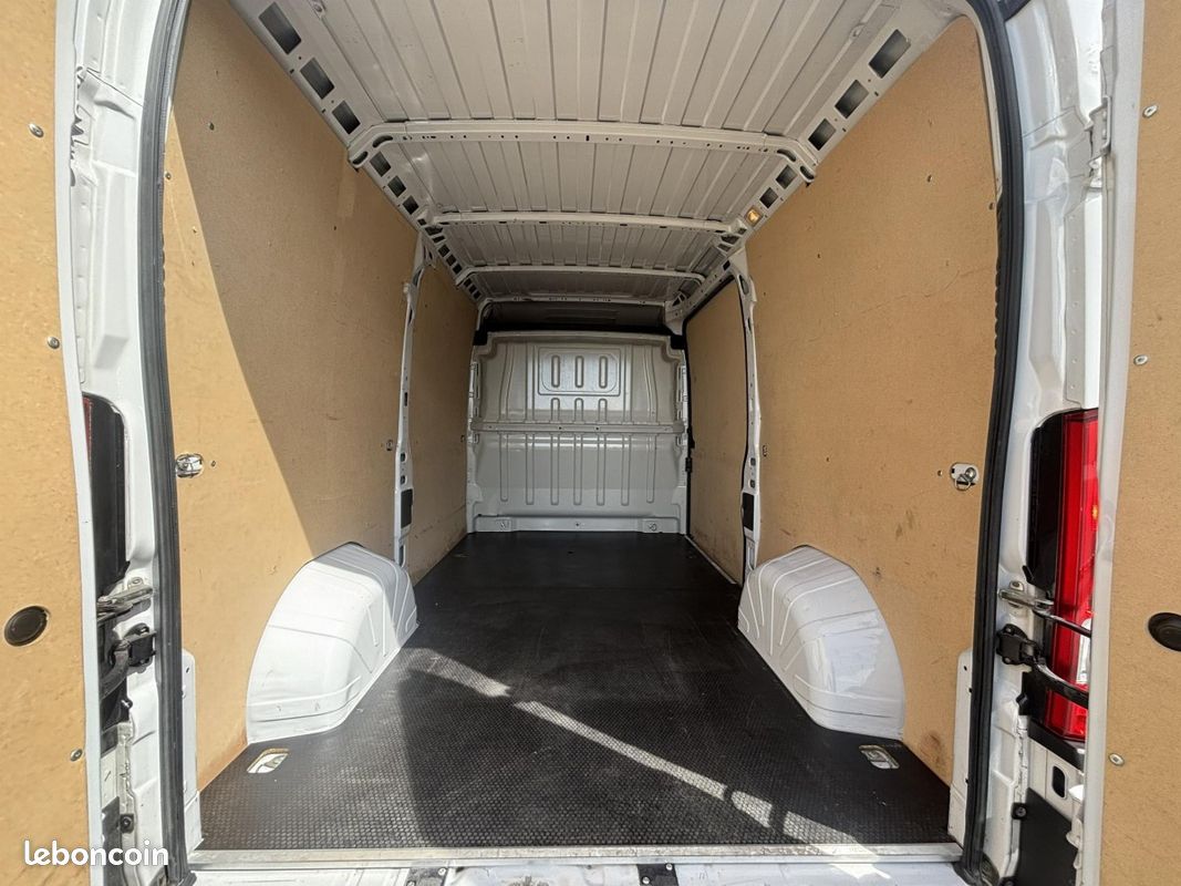 Citroën Jumper (2) 2.2 BHDI 140 3.3T L2H2 (image 14)