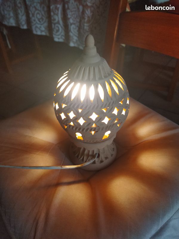 Lampe de table (image 3)