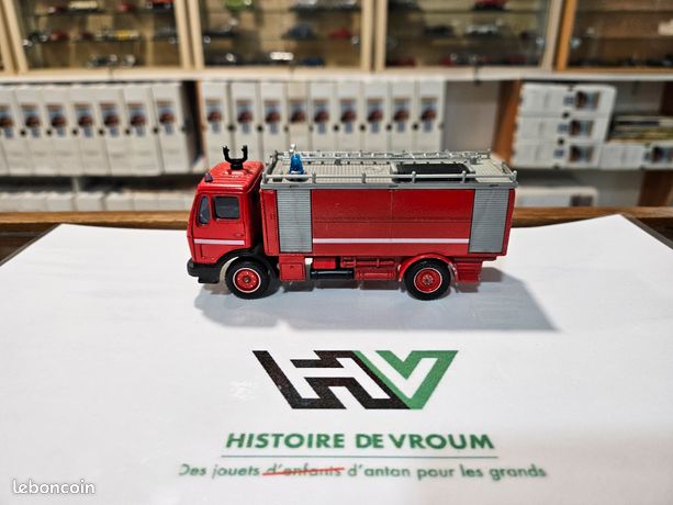 Véhicules miniatures, camions pompier Solido : lot de 4 (état