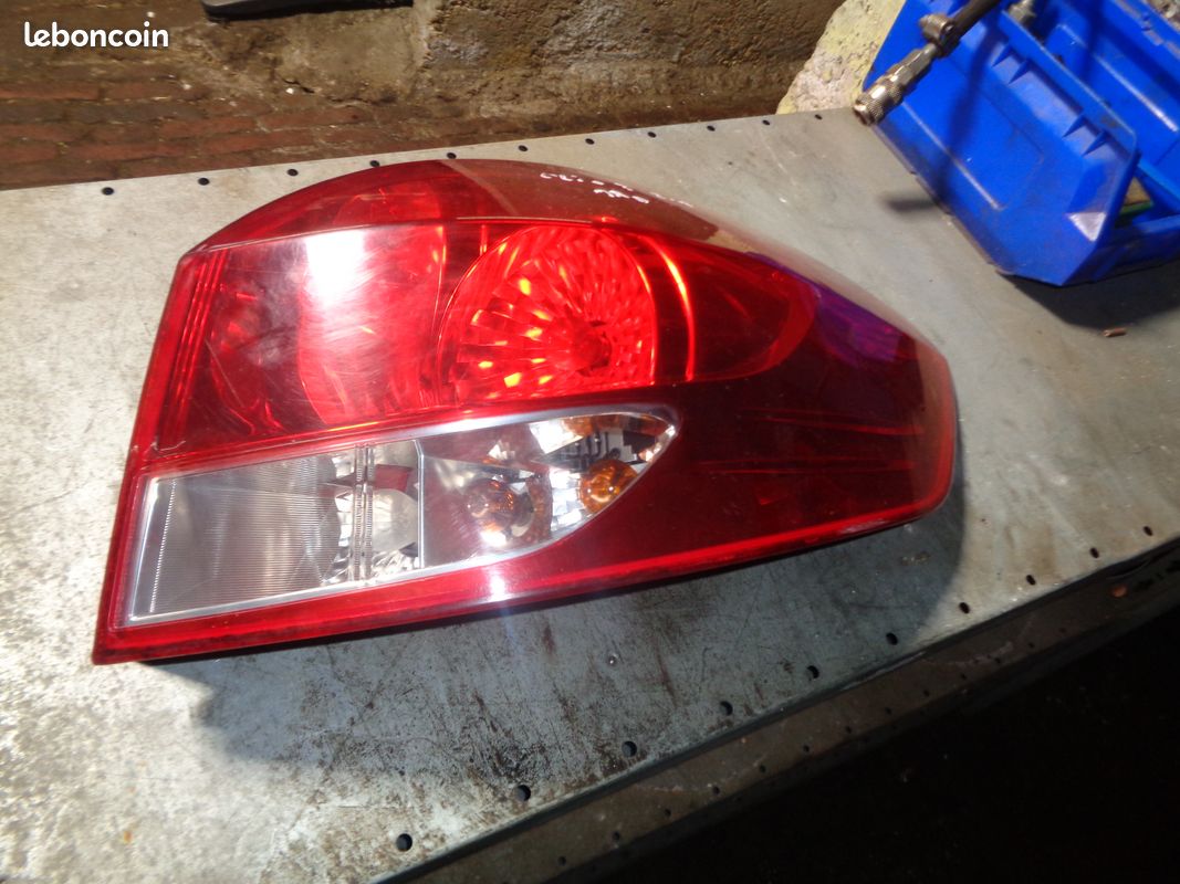 Feu ARD Clio 3 (image 2)
