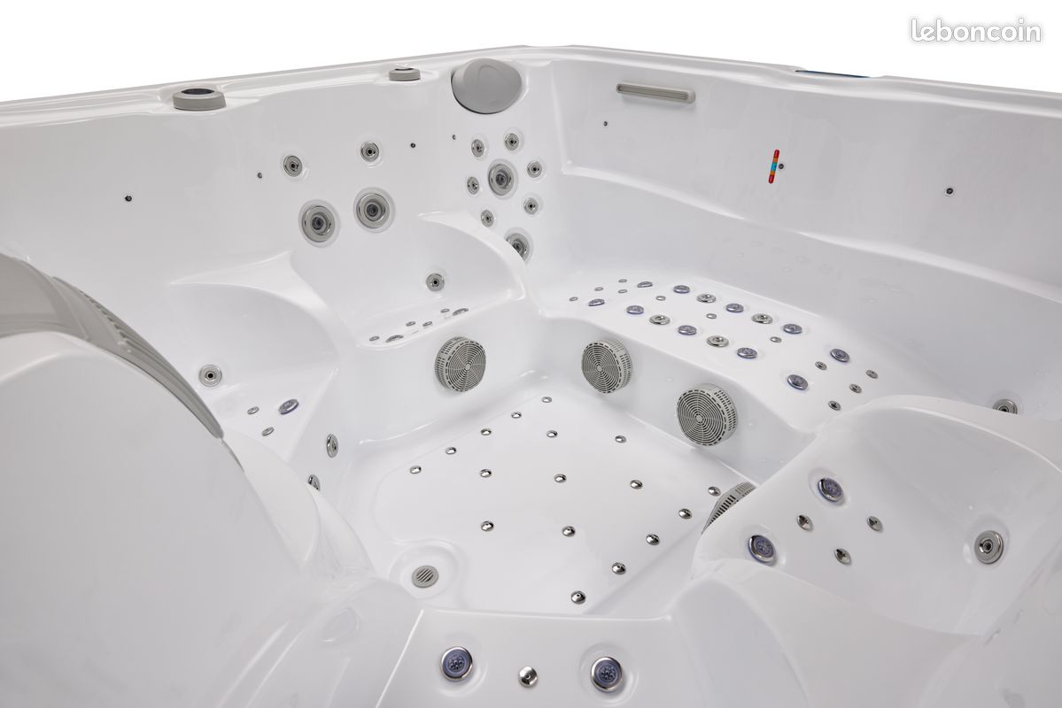Spa 6 Places | 113 Jets & 5 Pompes (image 3)