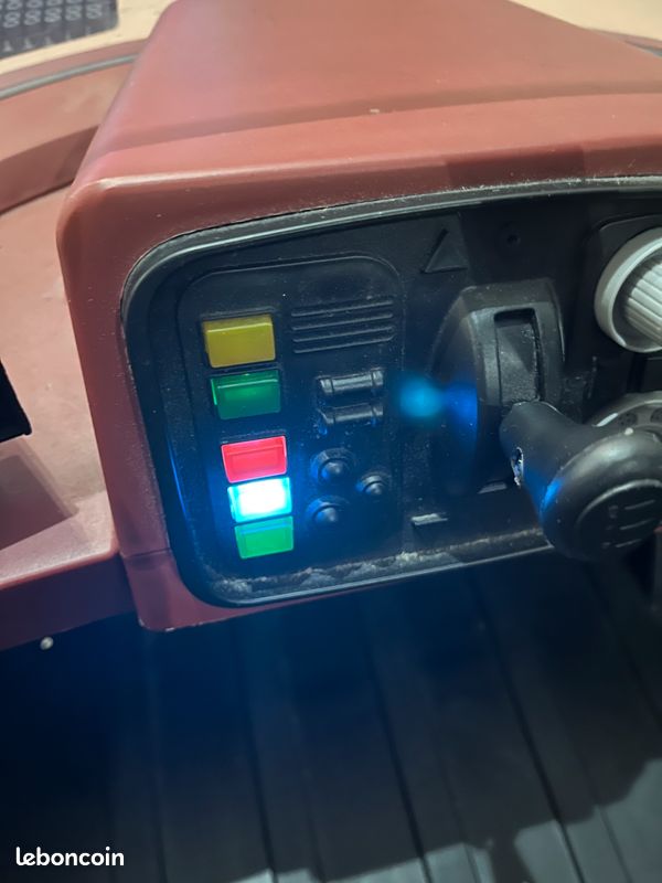 RARE - Land speeder Star Wars électrique en parfait état batterie neuve (image 10)
