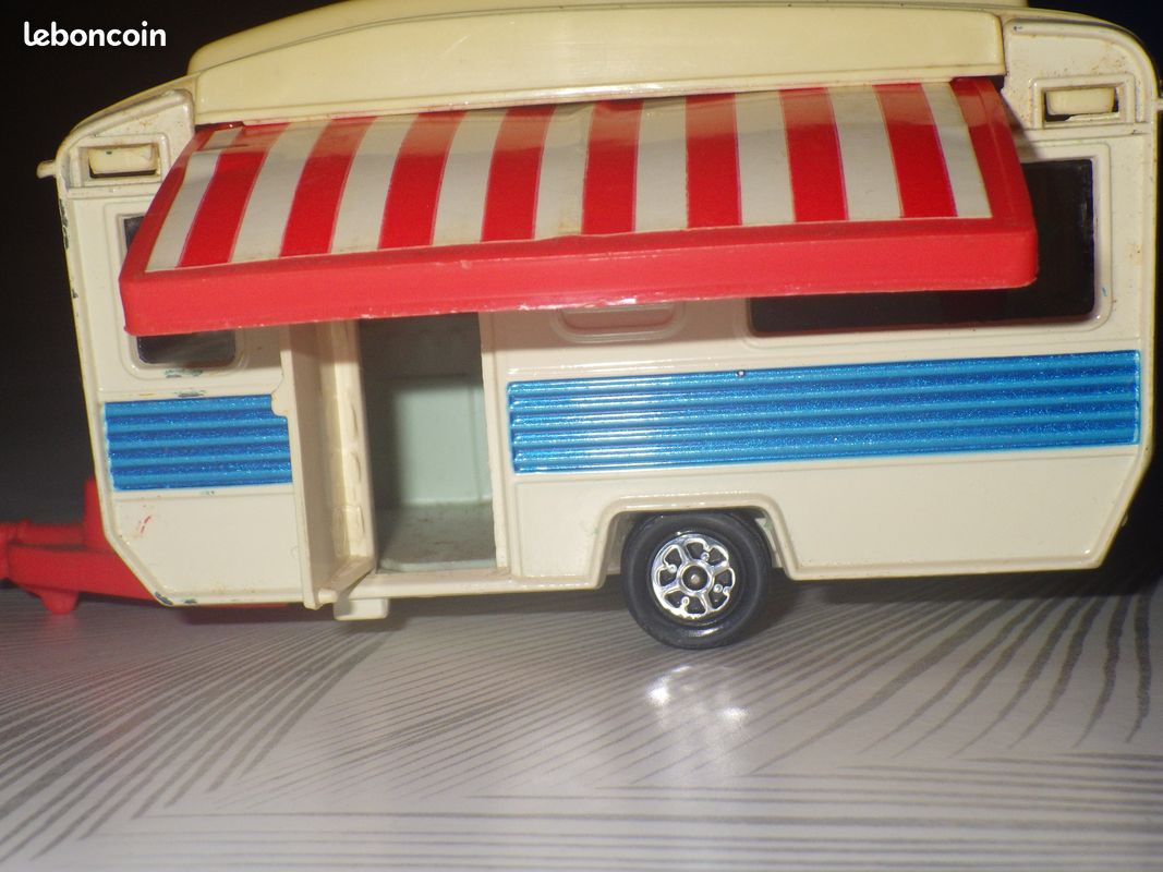 Corgi Gift Set 1981 - Mercedes 240D Et Caravane Touring - Rare Avec Boîte D'origine