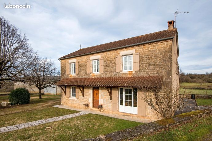 Propriété 7 pièces 197 m²