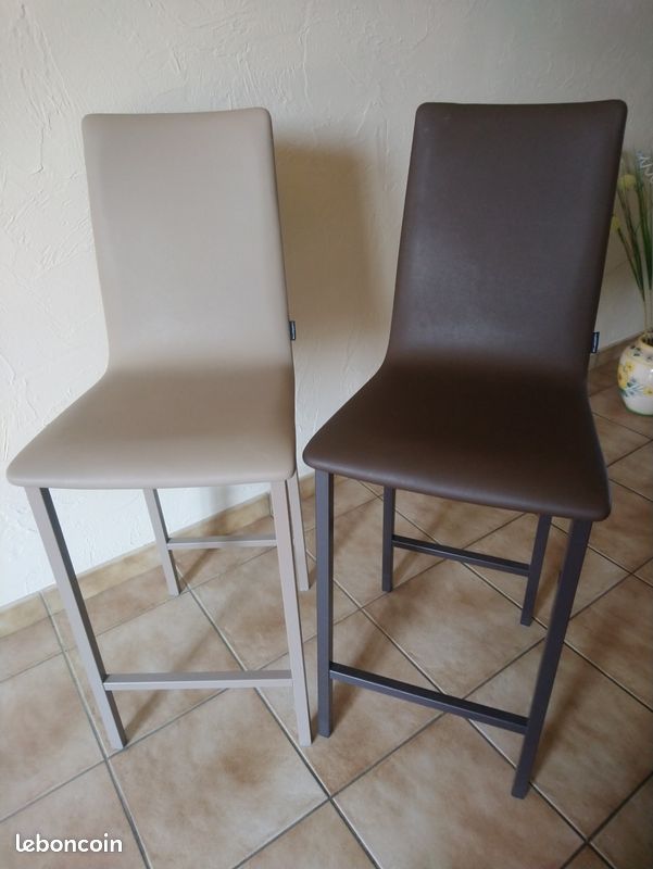 Tabourets hauts (image 1)