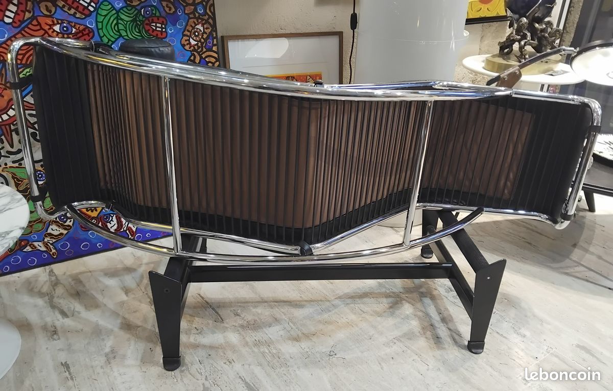 Chaise longue LC4 Le Corbusier en cuir noir (image 6)