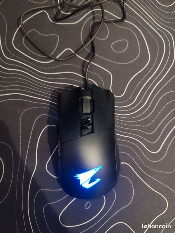 Souris gaming Aorus M3 et tapis de souris Aorus AMP500 (image 5)