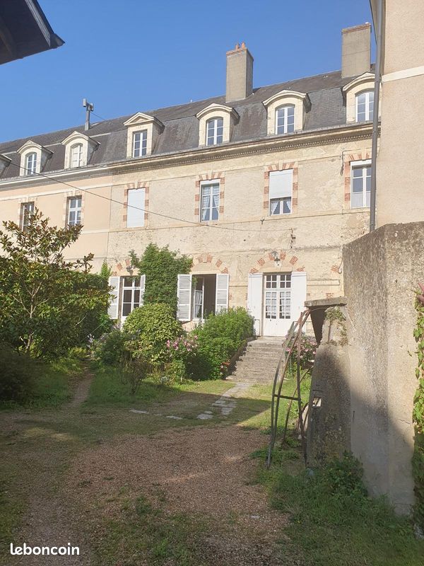 Maison 14 pièces 358 m² · à La Ferté-Bernard · 358 m² · 448 000 €