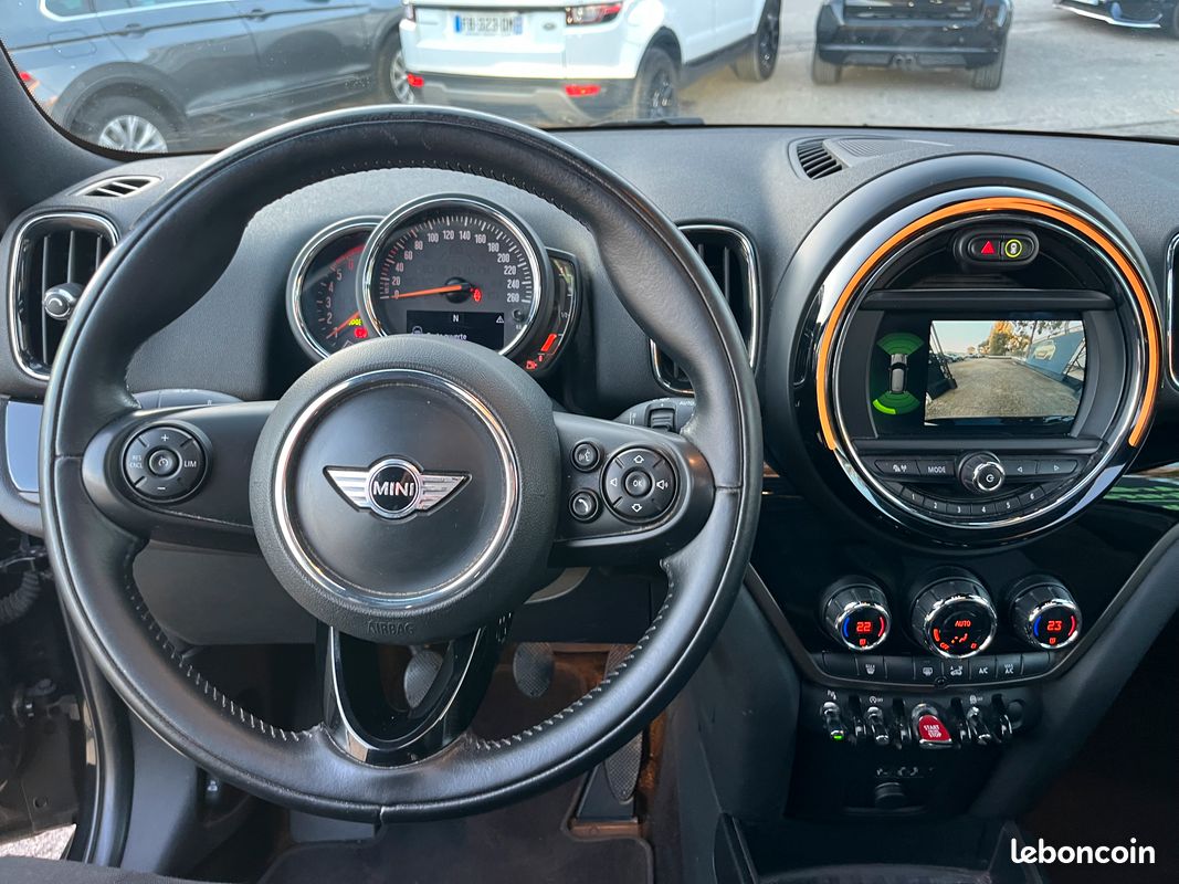 Mini Countryman F60 One D 116 Édition OAKWOOD 2018 noir (image 3)