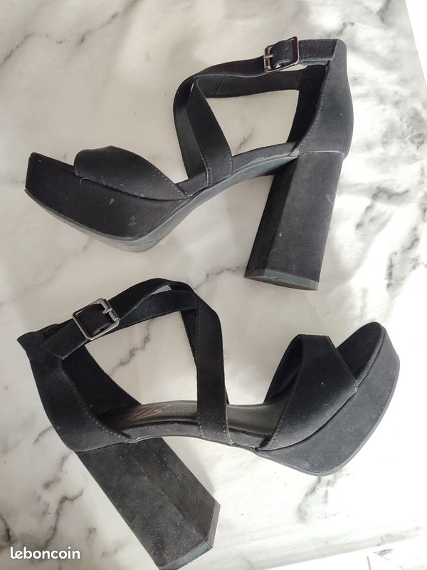 Sandales à Talon KISS KRISS Pointure 36 - Noir Laqué, Plateforme, Cuir, Idéales Pour L'été