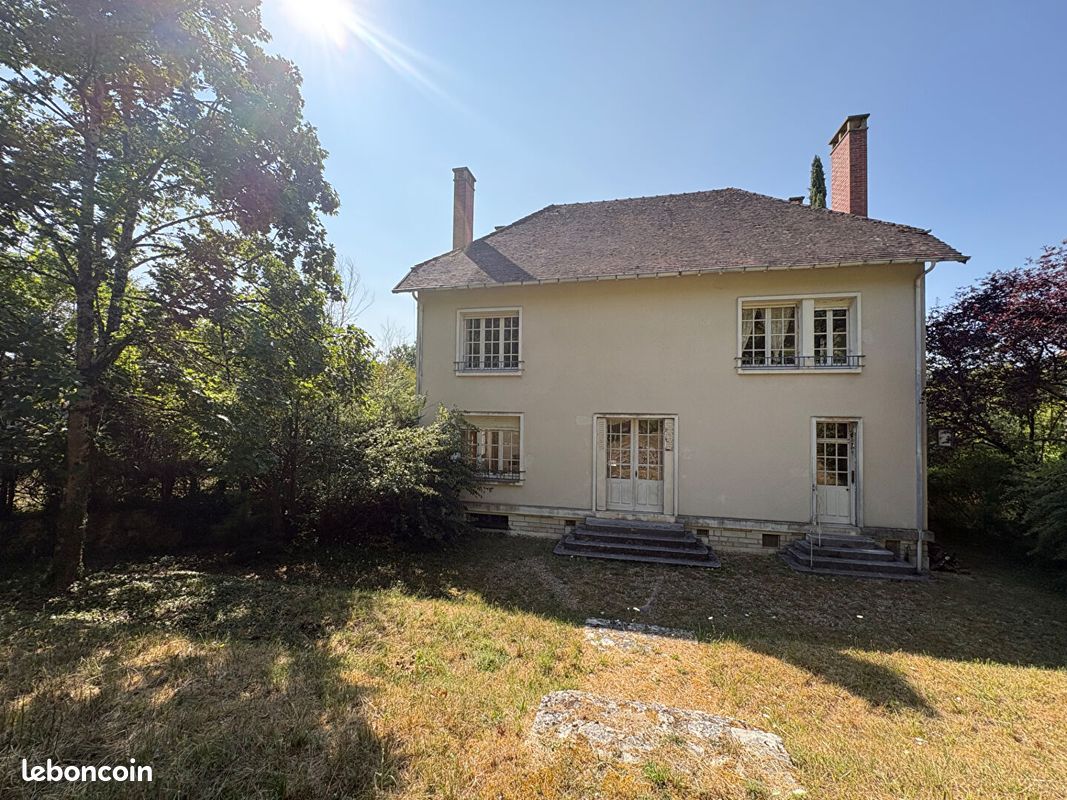 Maison 8 pièces 215 m² · à La Roche-Posay · 215 m² · 244 000 €