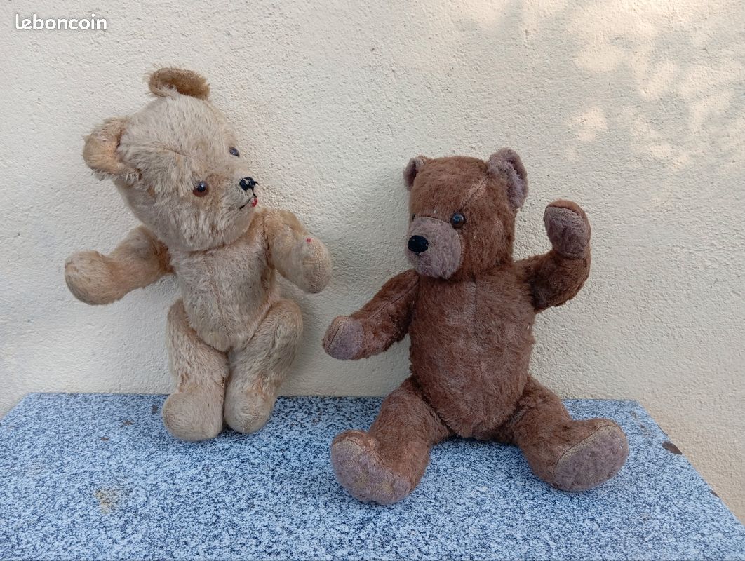 Lot De 2 Ours En Peluches Entrelacés - Vintage - Occasion - 25 Cm