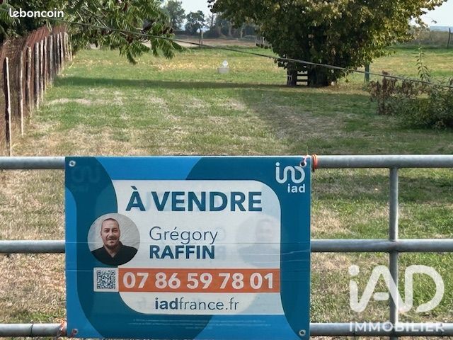 Terrain 1284 m² · à Cherveux · 1 284 m² · 59 900 €