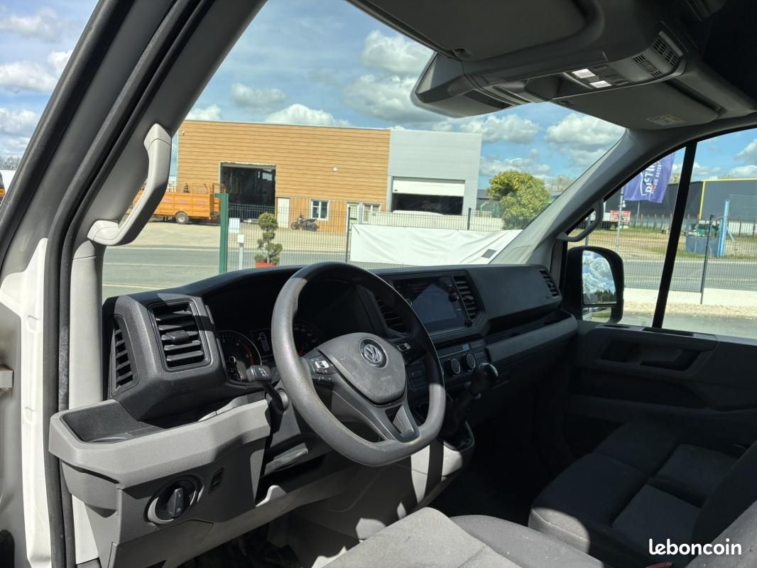 Volkswagen Crafter FOURGON 2.0 TDI 140 L3H3 BUSINESS LINE (image 9)