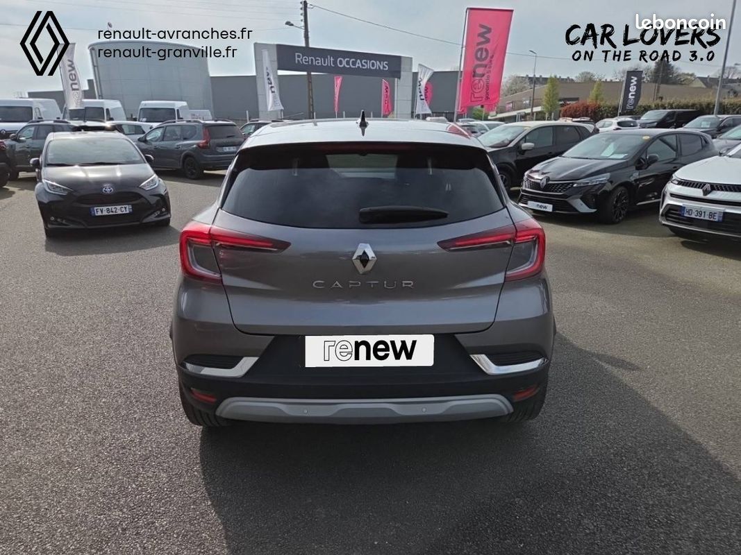 RENAULT Captur TCe 90 Techno (image 9)