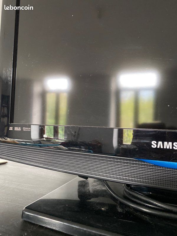Télé Samsung 66cm 26pouces «  le26b350f1w » (image 7)
