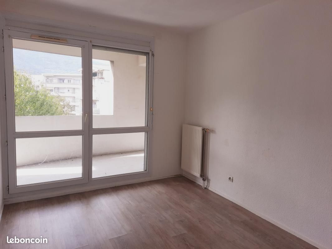 Appartement a louer echirolles - 3 pièce(s) - 89 m2 - Surfyn