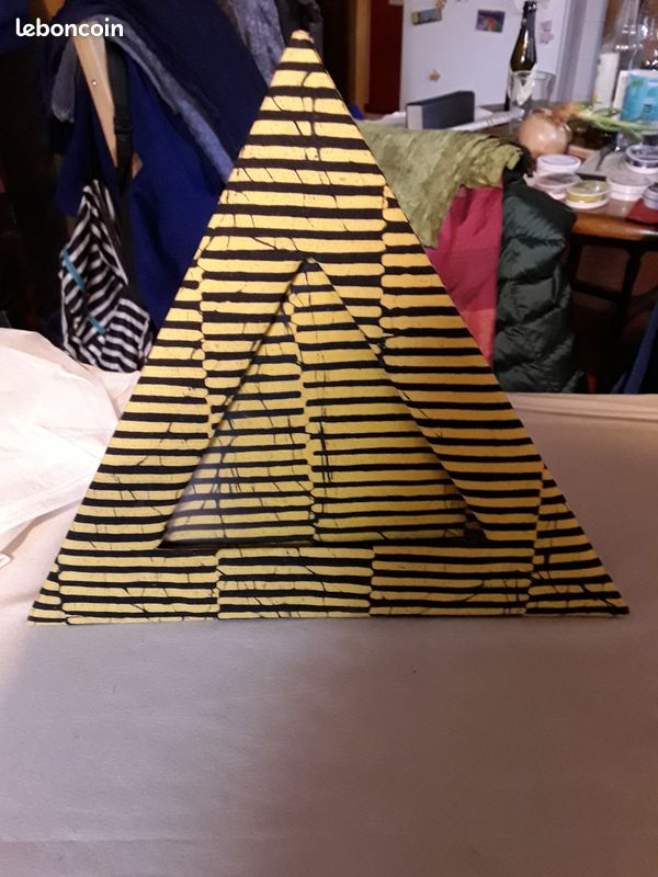 Cadre photos triangulaire (image 1)