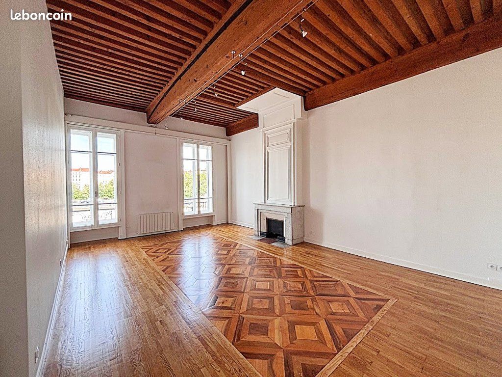 Appartement 3 pièces 77 m² · à Lyon · 77 m² · 1 130 €