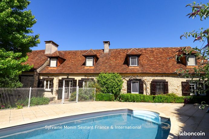 Propriété 6 pièces 250 m²