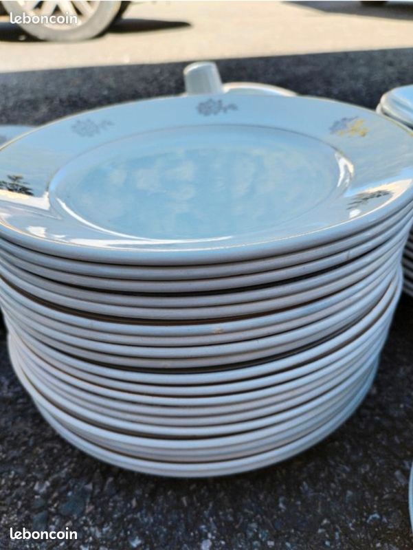 Vieux service de table vintage + de 65 pièces (image 10)
