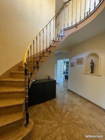 Maison 6 pièces 196 m²
