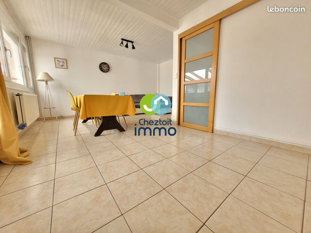 https://img.leboncoin.fr/api/v1/lbcpb1/images/97/23/40/972340c152842da3084823694c3a6463977ea8c1.jpg?rule=ad-image